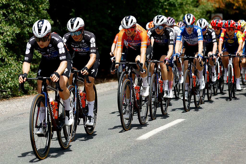 PARACOMBE, AUSTRALIA - JANUARY 18: (L-R) Sofia Bertizzolo of Italy, Ally Wollaston of New Zealand - Orange Santos Leader&amp;amp;apos;s Jersey, Lea Curinier of France and Marie Le Net of France and Team FDJ United - SUEZ compete during the 10th Santos Women&amp;amp;apos;s Tour Down Under 2026, Stage 2 a 130.7km stage from Magill to Paracombe 410m / #UCIWWT / on January 18, 2026 in Paracombe, Australia. (Photo by Con Chronis/Getty Images)