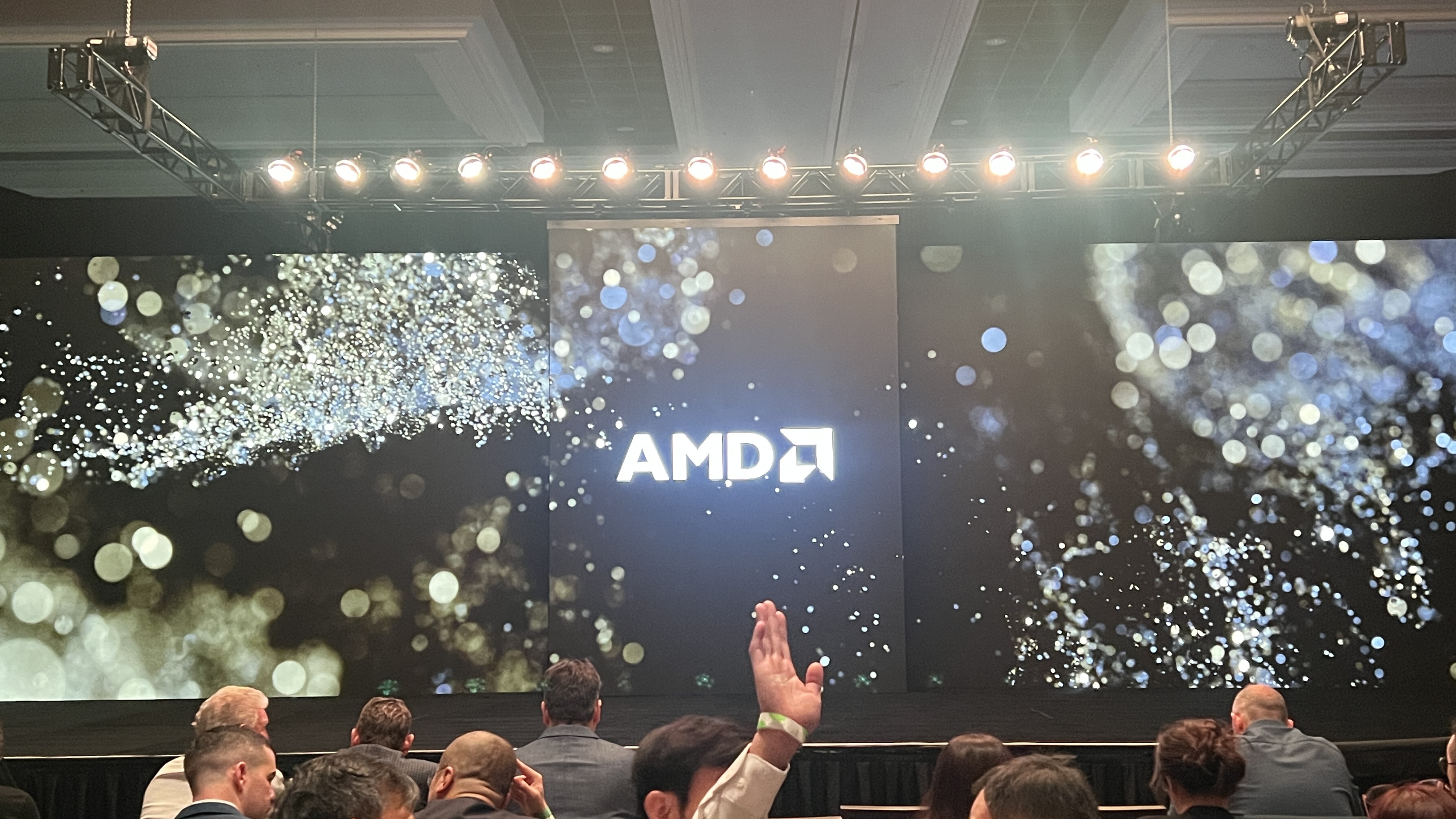 Palco na conferência de imprensa CES 2025 da AMD