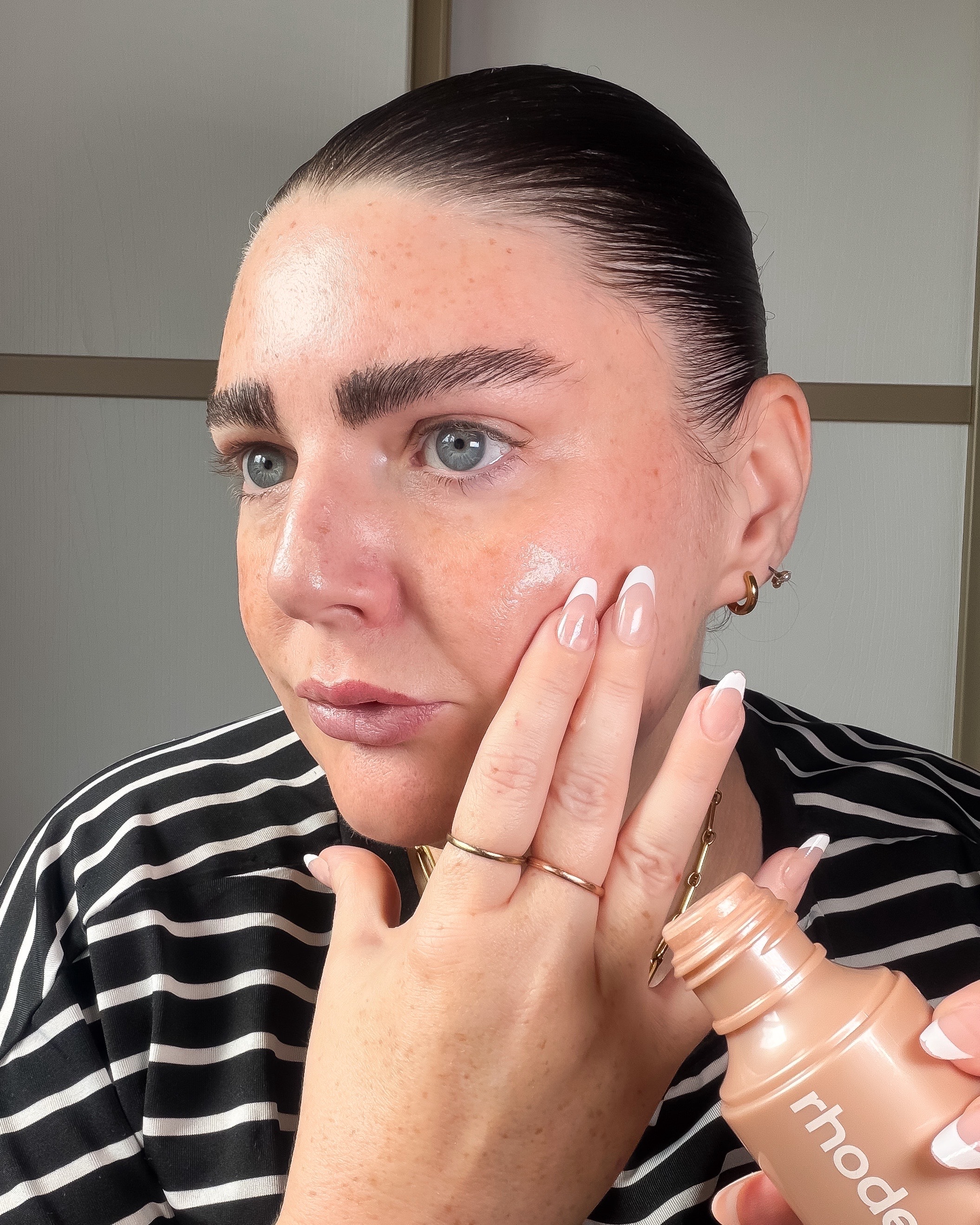 Laura Pearson testing Rhode Highlight Milk