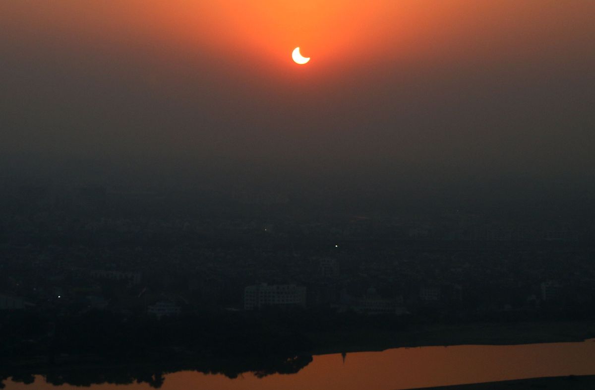 The last solar eclipse of 2022 in pictures | Space