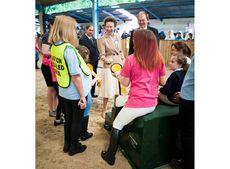 HRH-presents-2.jpg