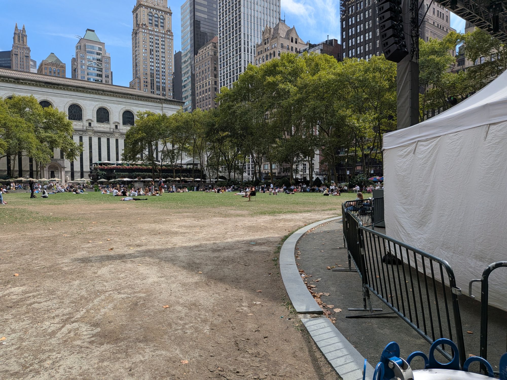 Google Pixel 10 zoom test sample.