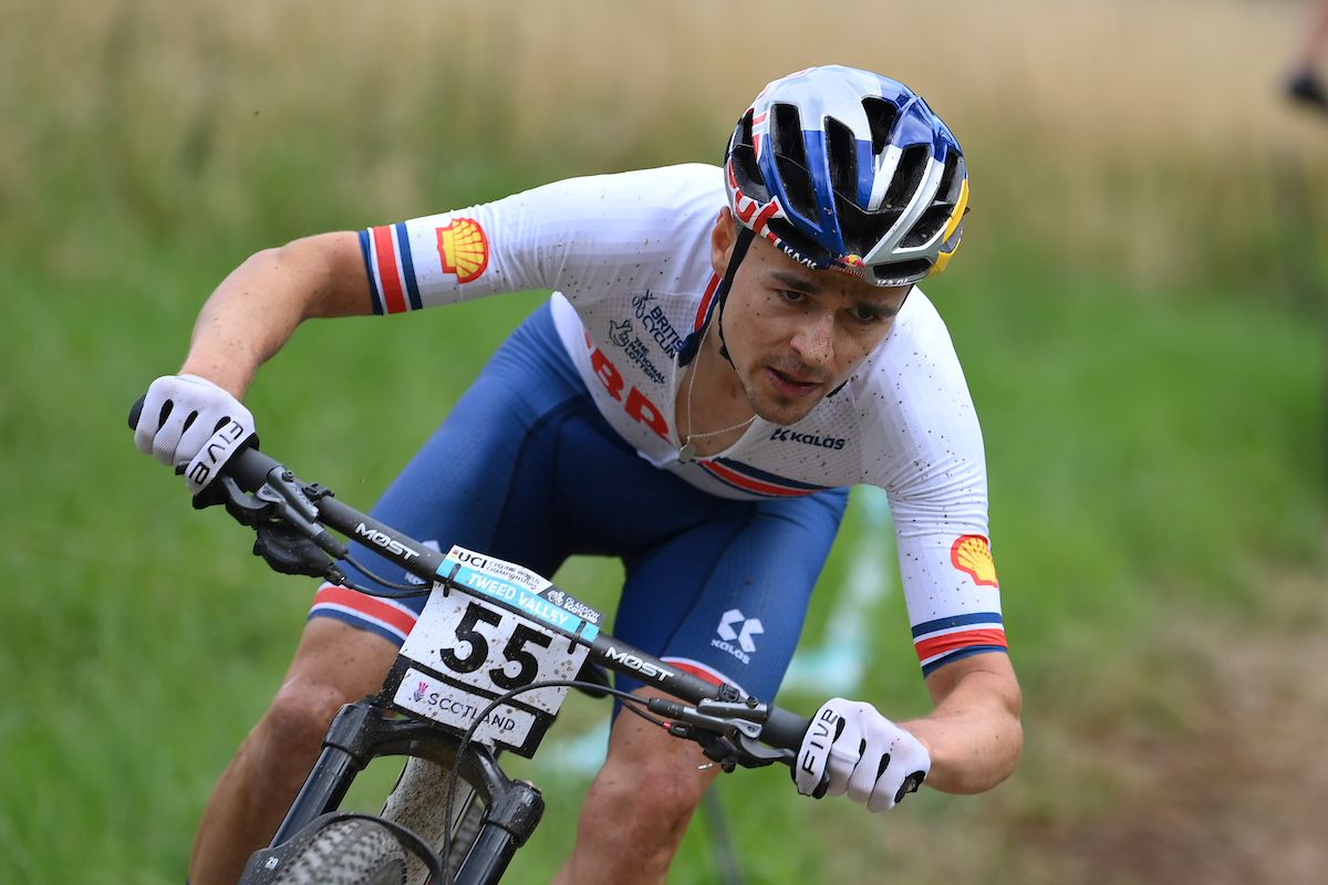 Tom Pidcock of Great Britain on the way to winning the XCO world championship