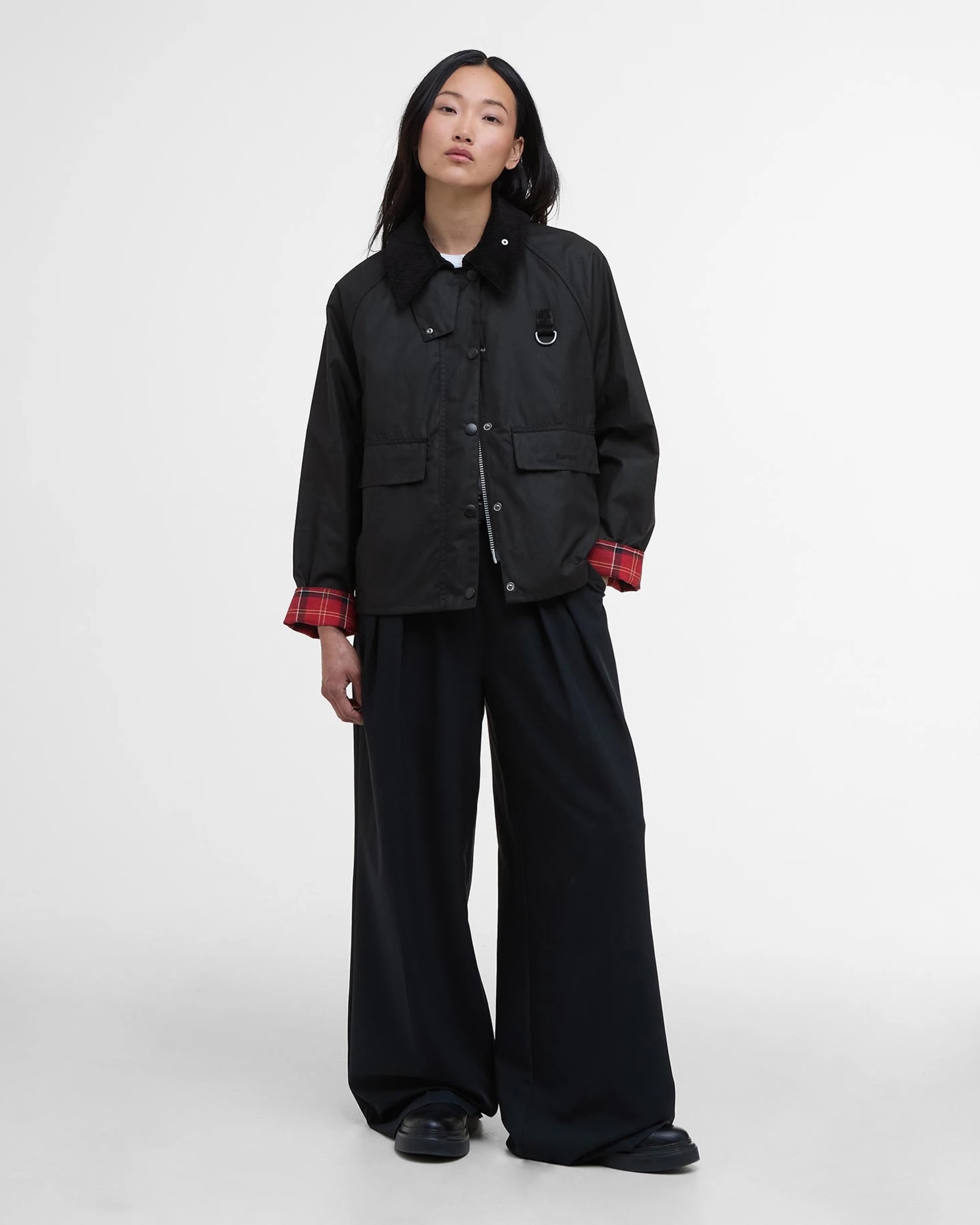 Moderl wearing Barbour women&#039;s Spey jacket