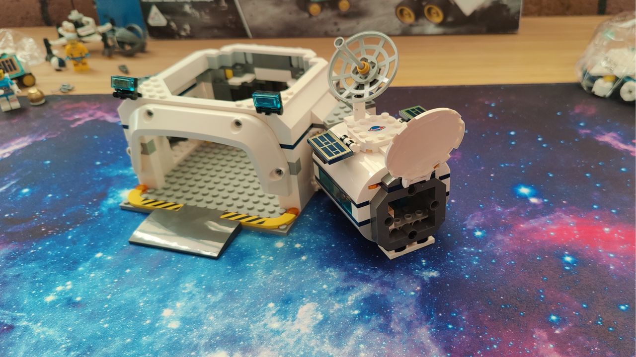Lego Lunar Research Base