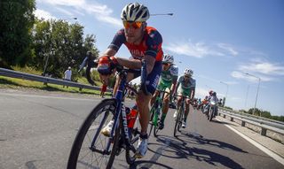 Vincenzo Nibali powers the breakaway on the final day in San Juan