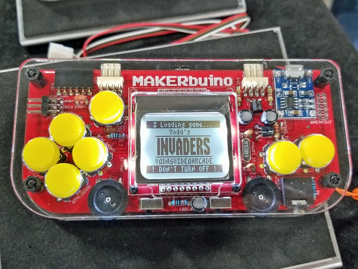  Build Your Own Handheld Game Console With Makerbuino Tom 