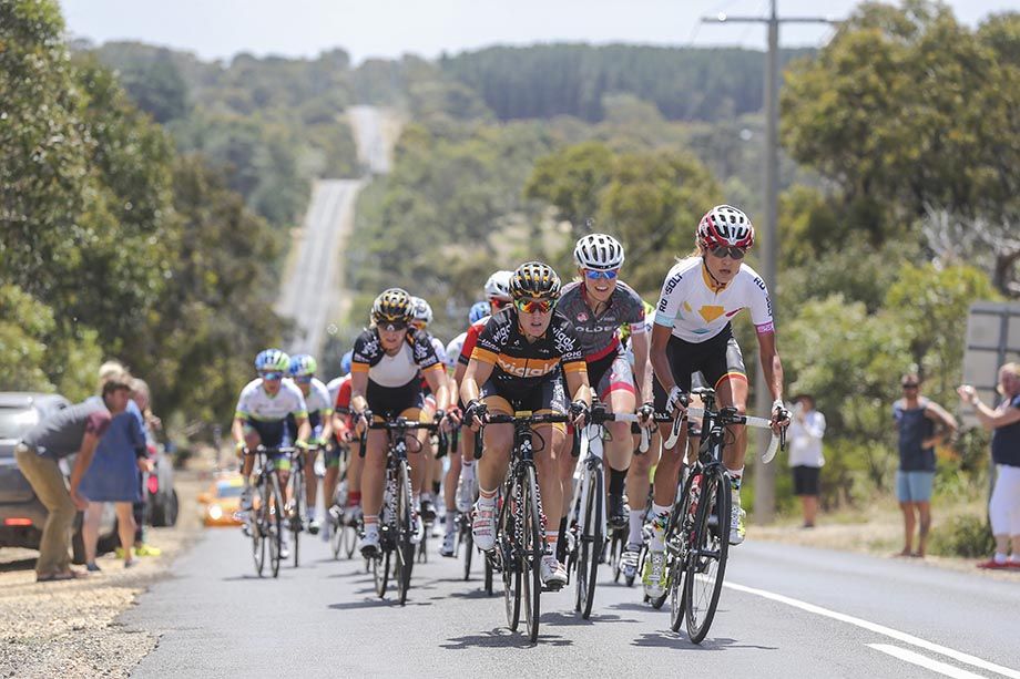 Undulating terrain greeted the peloton.