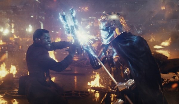 Star Wars: The Last Jedi John Boyega Finn&#039;s fire fight with Phasma