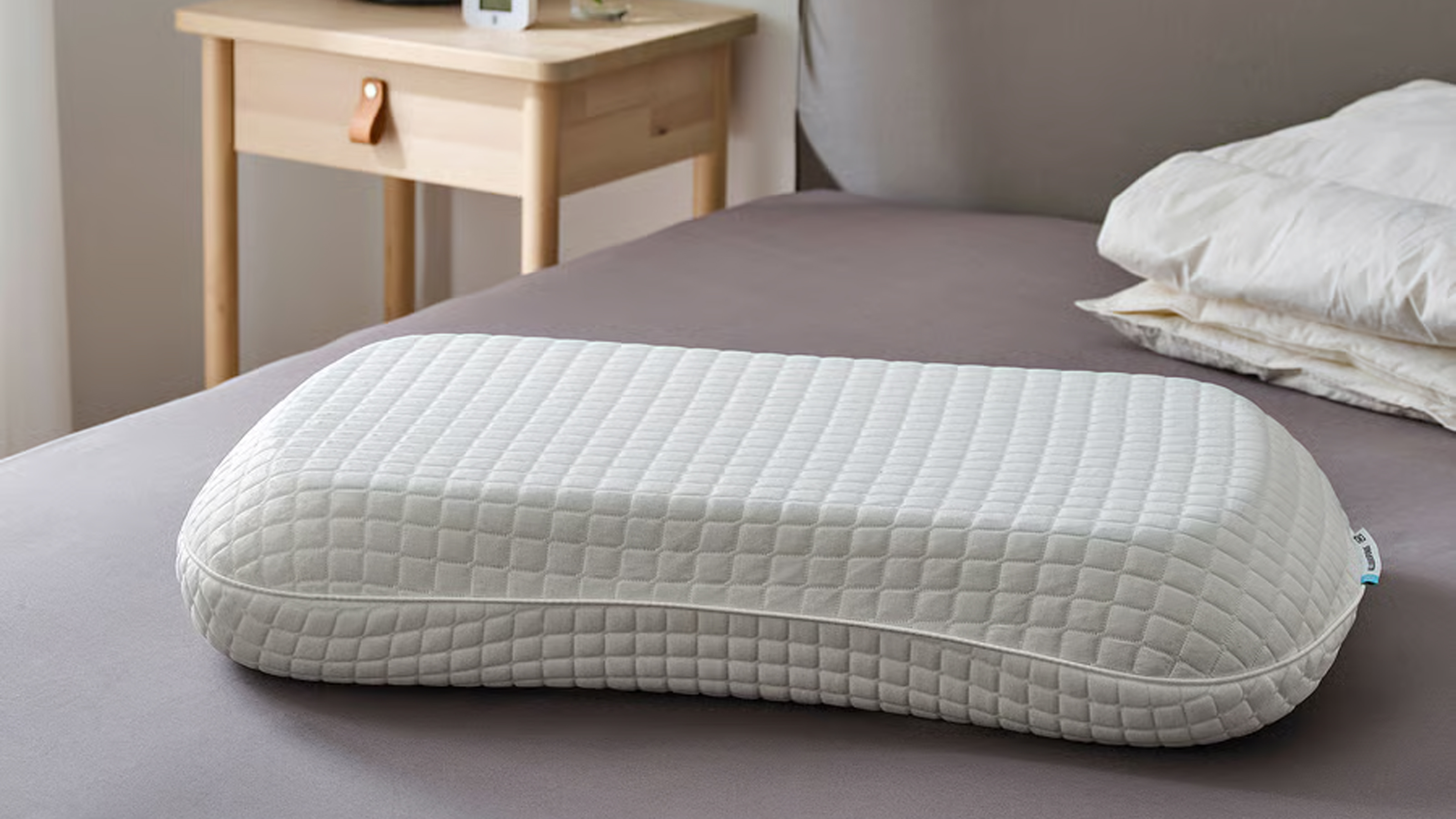 IKEA KLUBBSPORRE Ergonomic Pillow