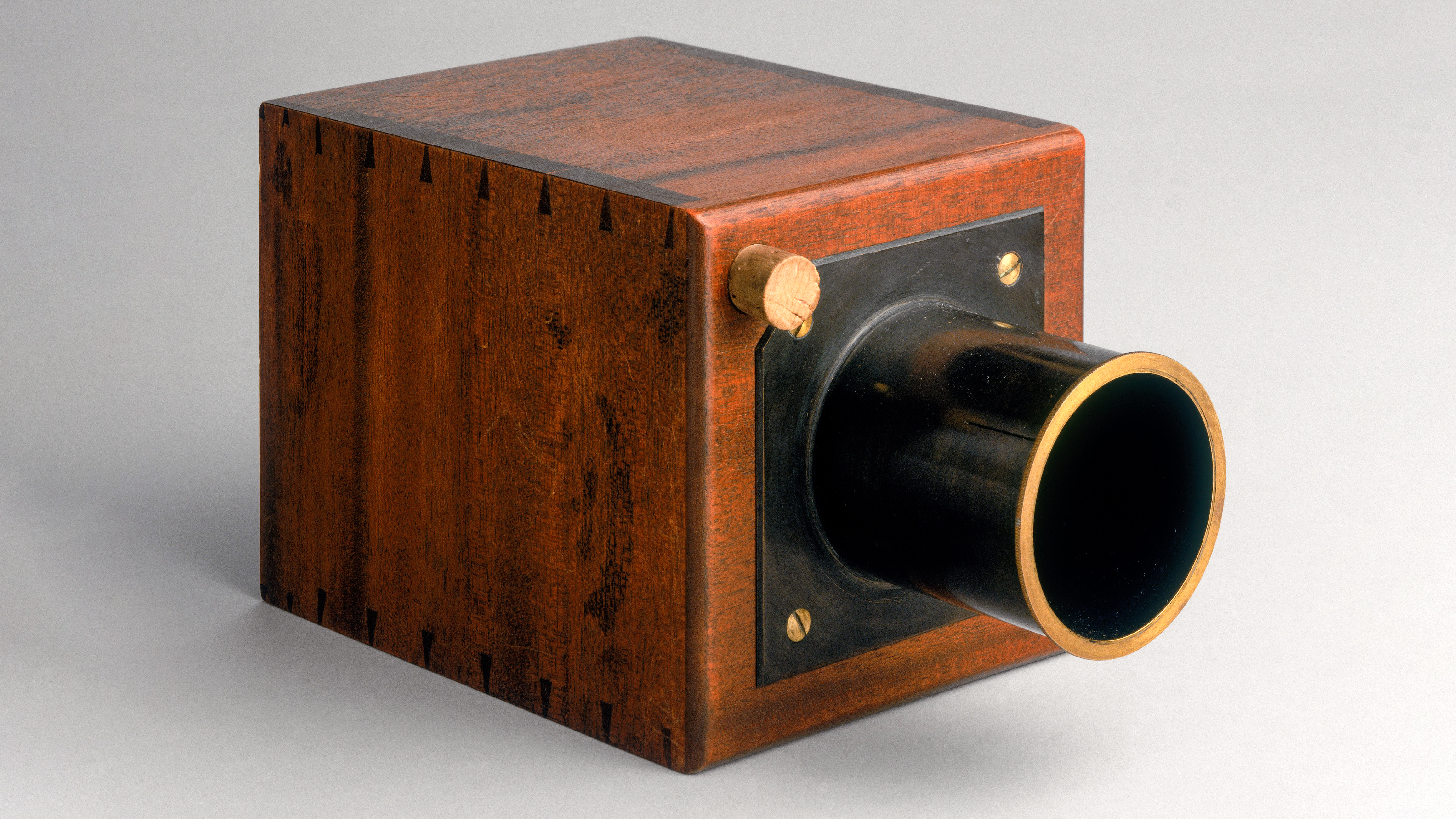 Who Invented The Camara
