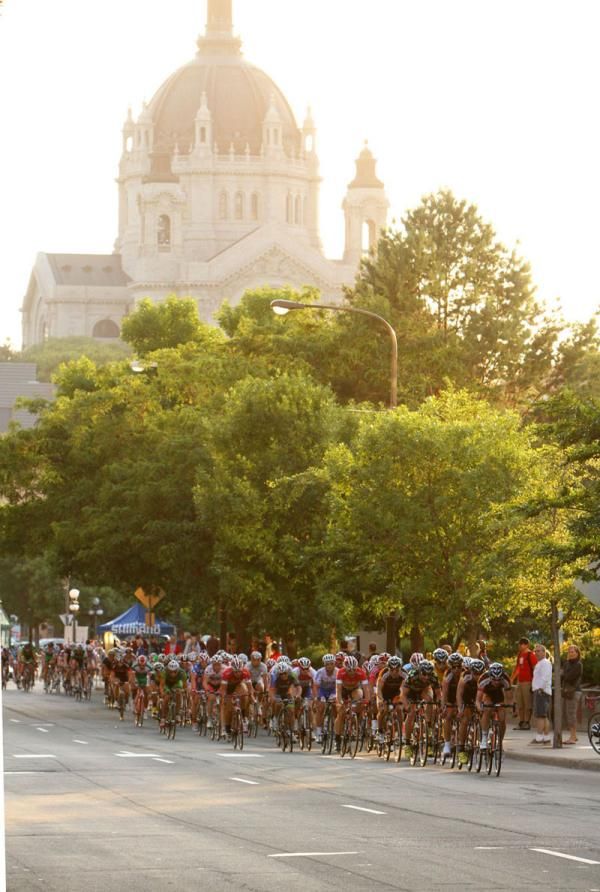 Hazy sunlight was the backdrop for the elite men in St Paul