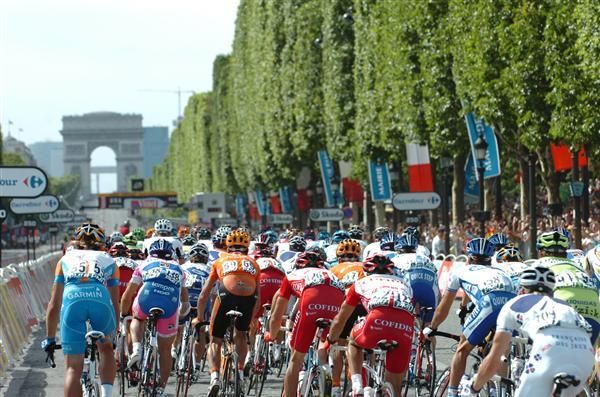 The peloton race into Paris