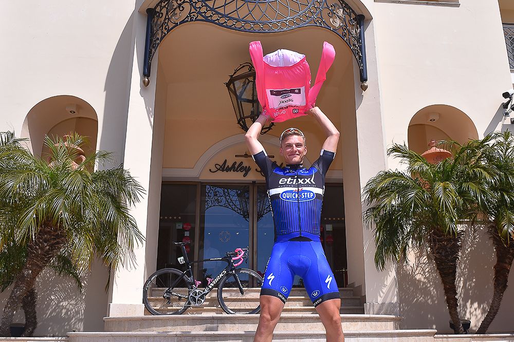 Marcel Kittel poses with the maglia rosa during the 2016 Giro's first rest day.