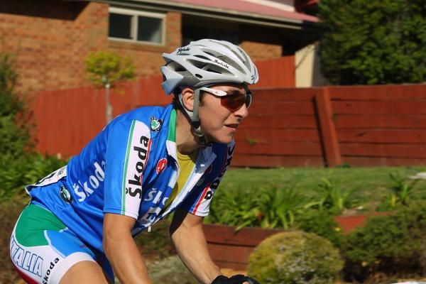 Giorgia Bronzini (Italy) climbs comfortably