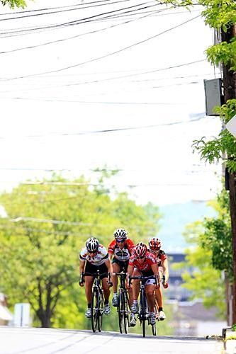 The American riders have been trying to make it hard for Teutenberg, with little success