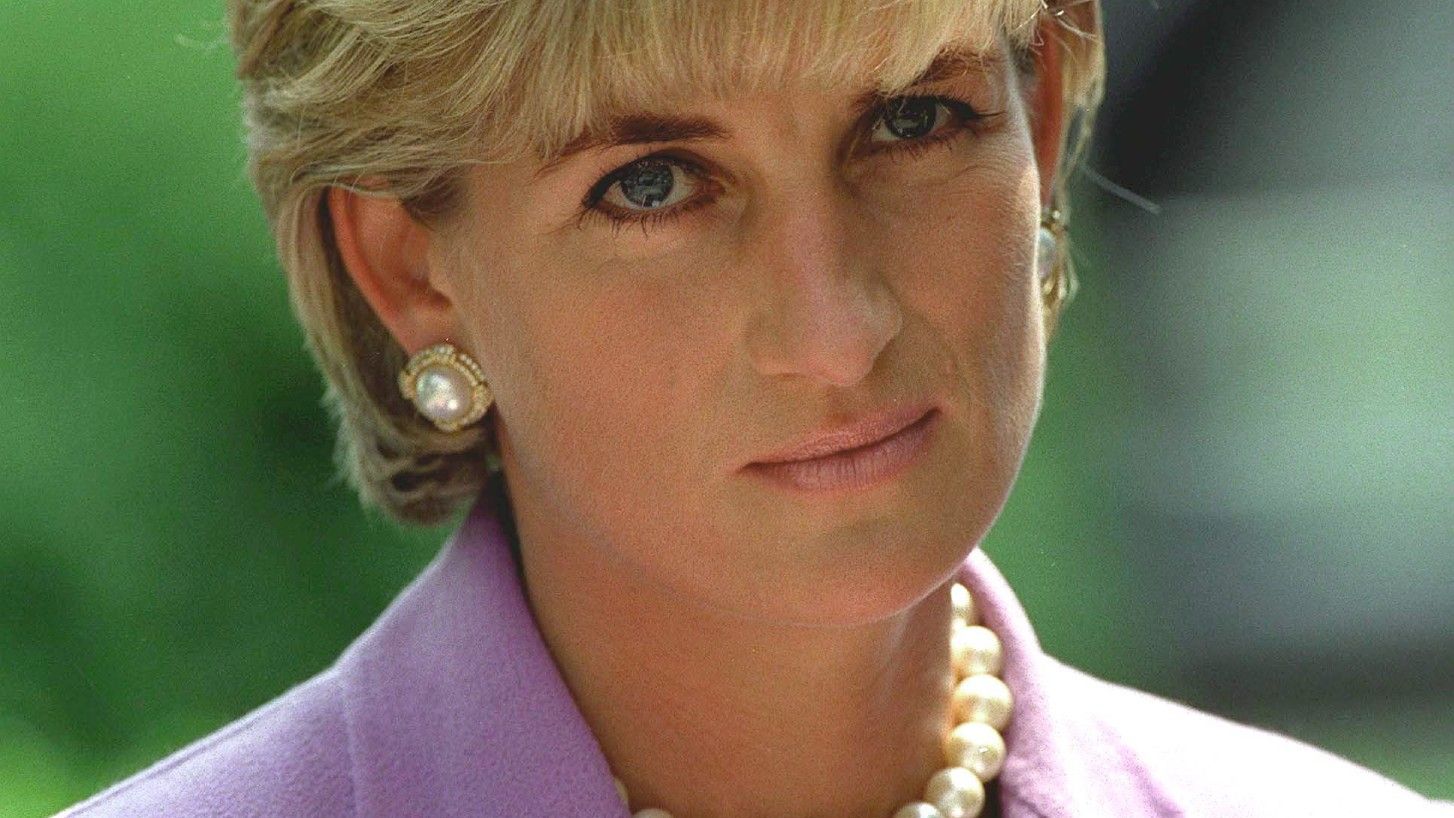 Princess Diana Once Confronted Camilla Parker-Bowles Face-to-Face at a ...