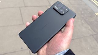 Asus Zenfone 12 Ultra back