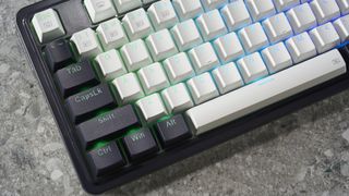 Photograph of the Redragon K673 Pro mechanical gaming keyboard