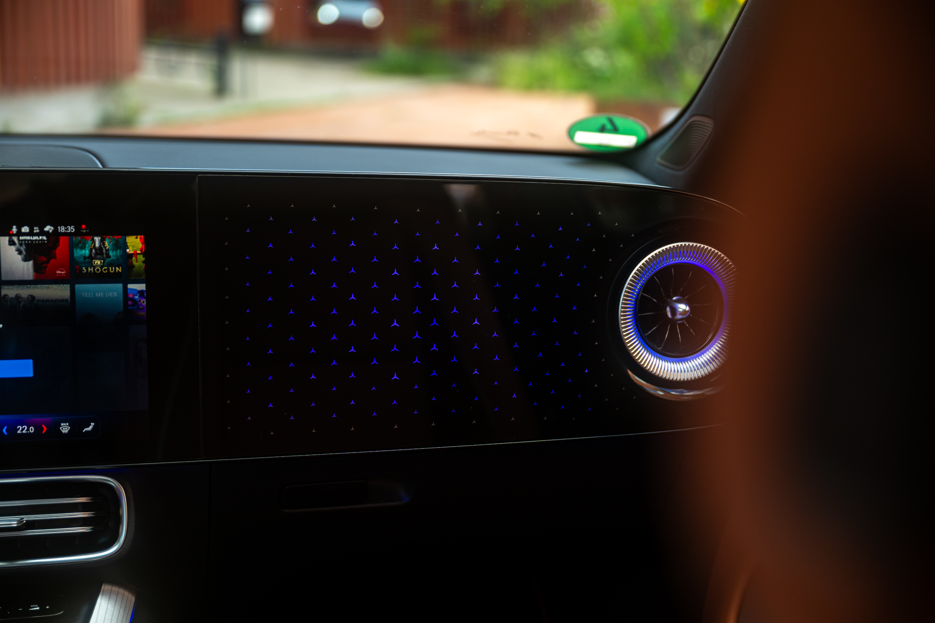 A backlit Mercedes 'star pattern' adorns the passenger side of the dash when there's no additional screen