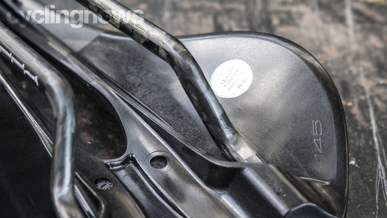 Selle Italia Novus Boost Evo Kit Carbonio Superflow saddle
