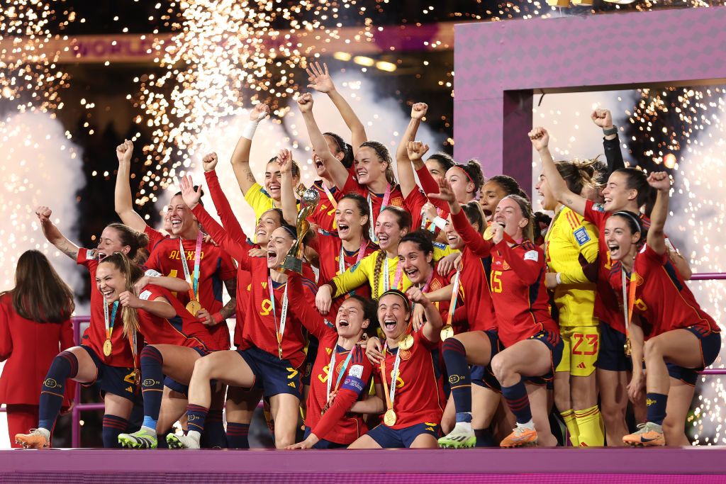 The Spanish national team poses after winning the 2023 FIFA Women&amp;#039;s World Cup