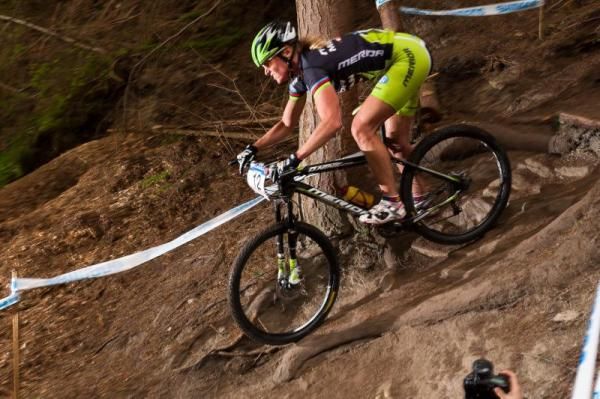 Gunn-Rita Dahle Flesjaa (Multivan Merida) rides a drop