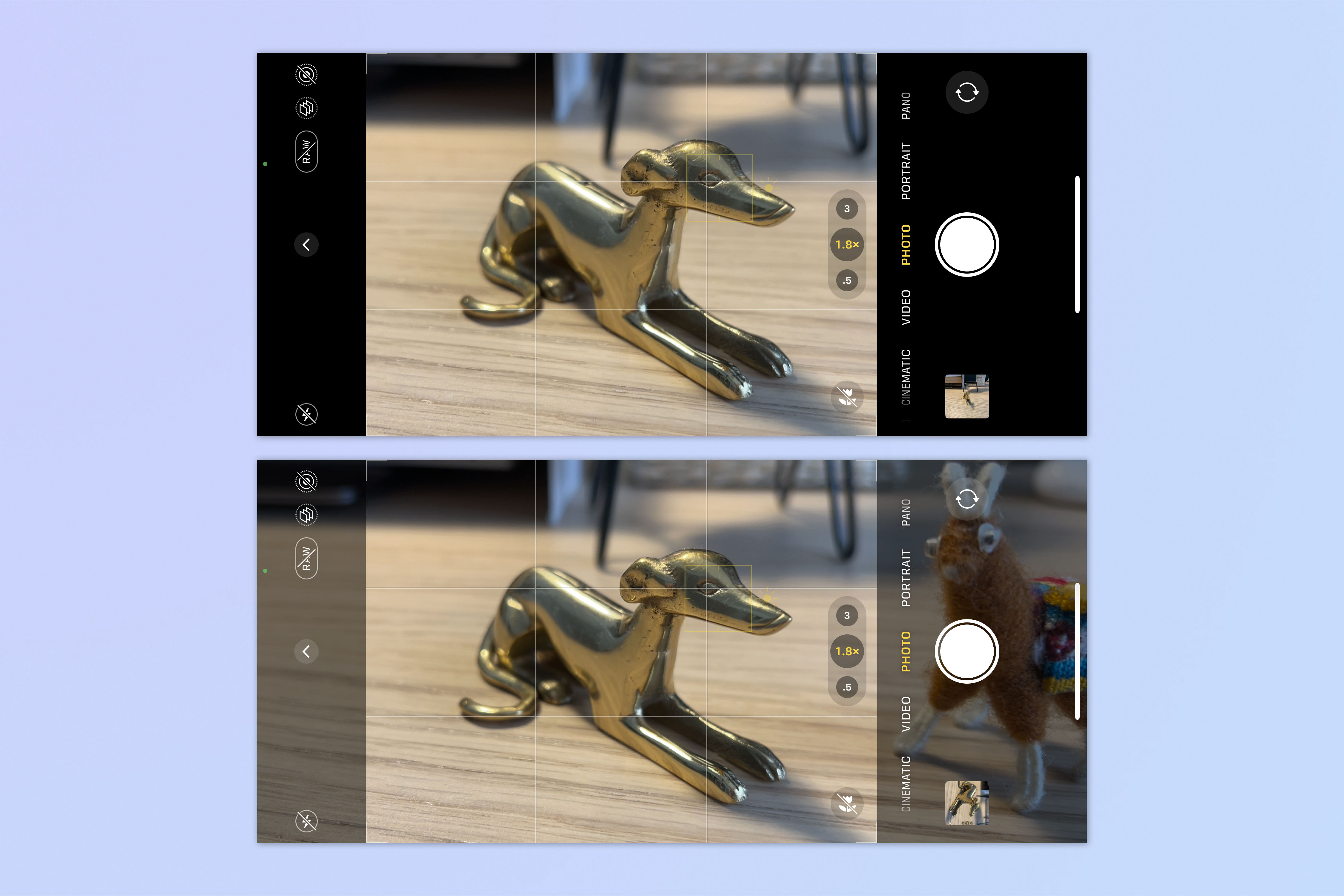 Два скриншота камеры iPhone в горизонтальной ориентации.  На верхнем изображении показана латунная модель собаки в рамке, а на нижнем изображении показана собака, а также игрушечная альпака на окраинах изображения после включения «Просмотра за пределами кадра».