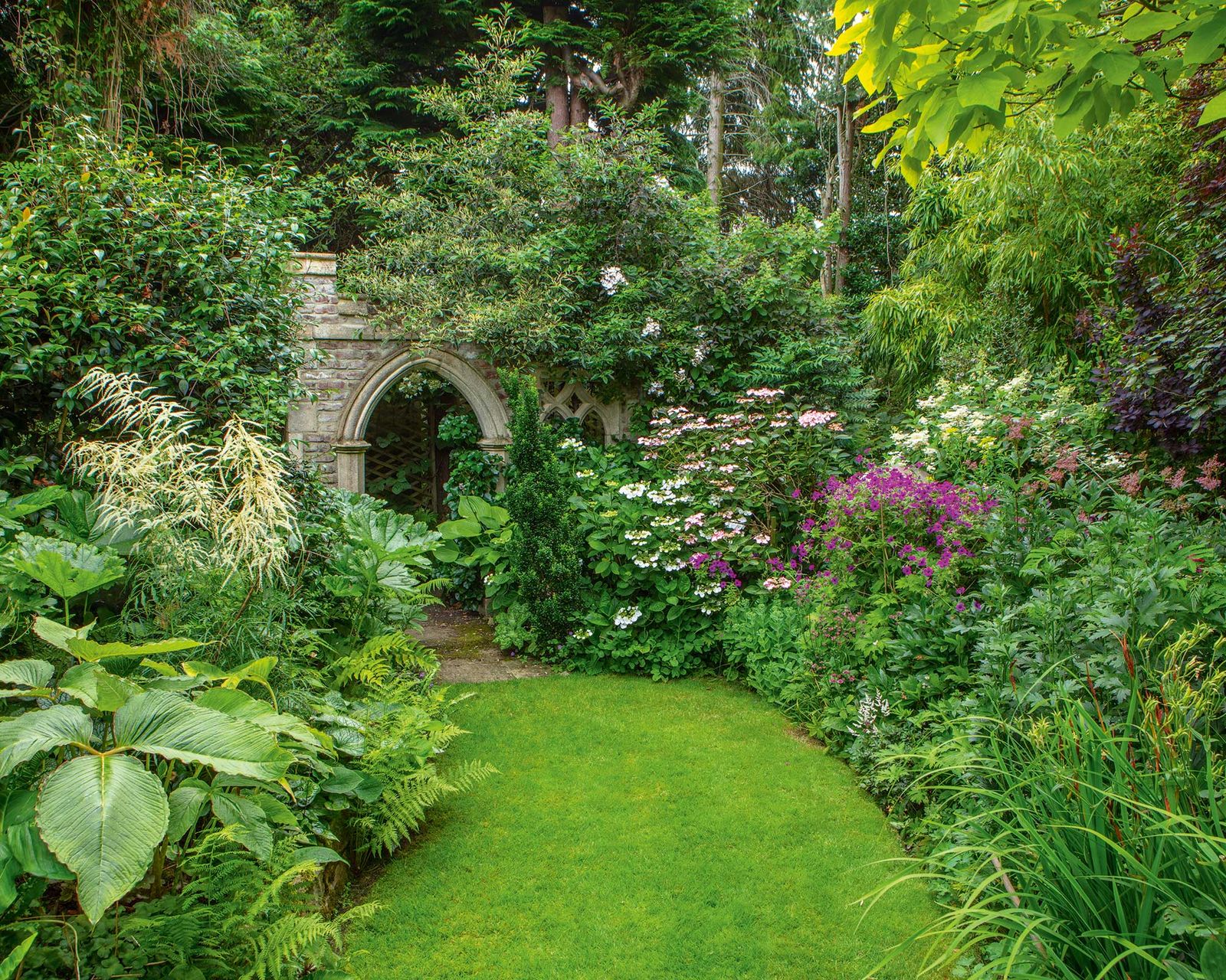 Garden arch ideas: 11 gorgeous archways for your backyard | Gardeningetc