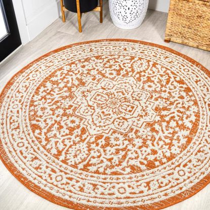The best round rugs to make any floor look cuter | Real Homes