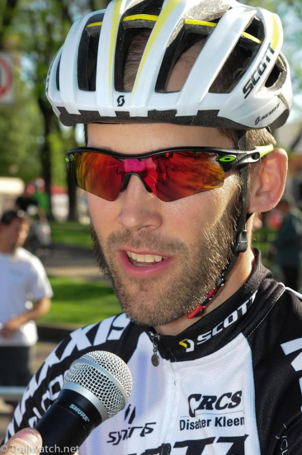 Geoff Kabush (Scott-3Rox Racing) being interviewed