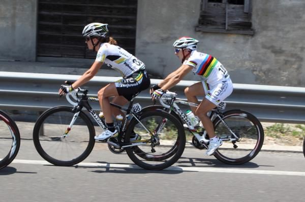 The arrival of the race in Piacenza was in honour of Giorgia Bronzini (Colavita Forno D'Asolo), World Champion, who lives there