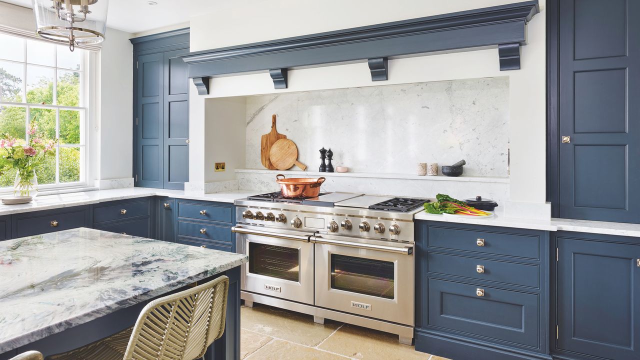 where to put range cooker in kitchen