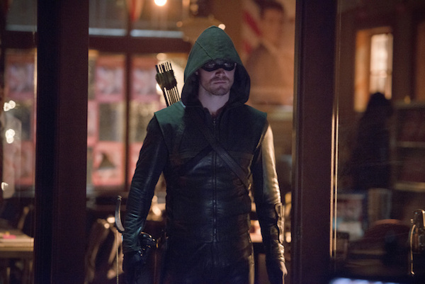 Arrow Is Sporting Some New Eye-Wear In 'Blast Radius' Episode Photos ...