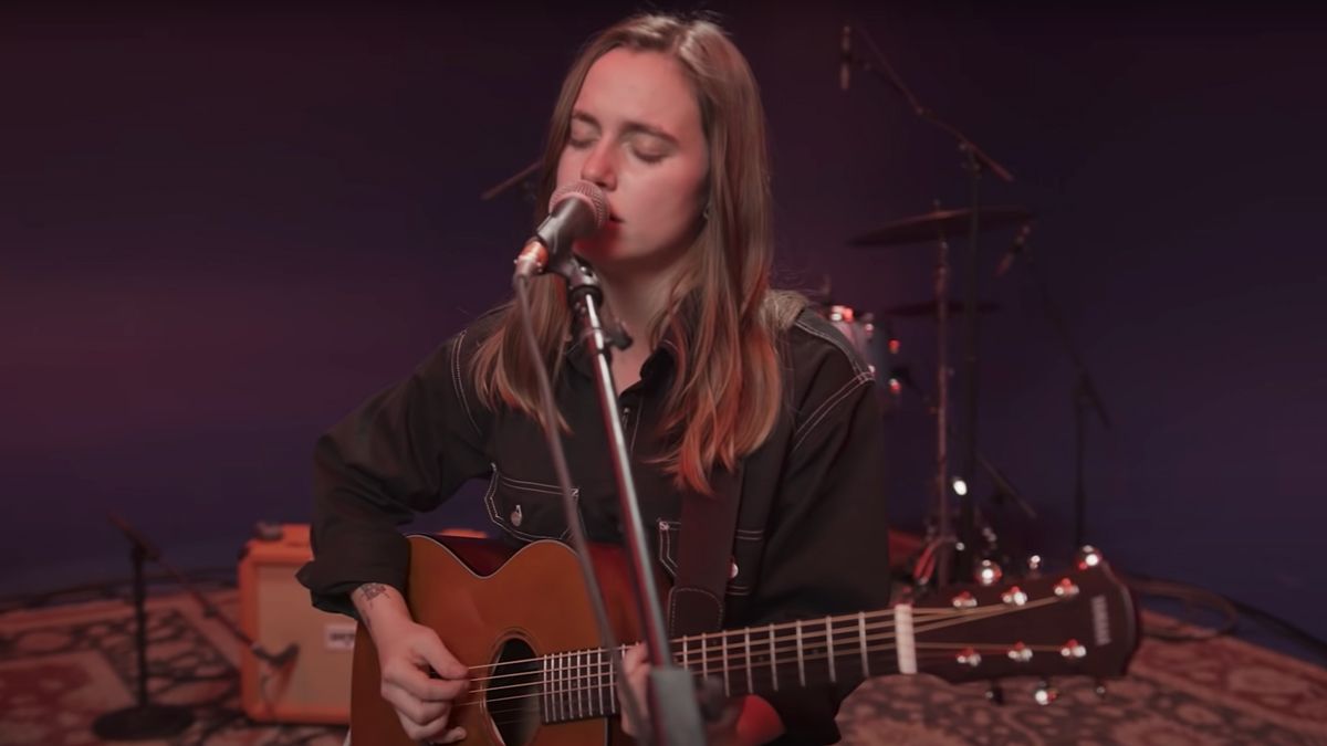 Julien Baker gives Soundgarden’s Fell on Black Days a delay-drenched ...