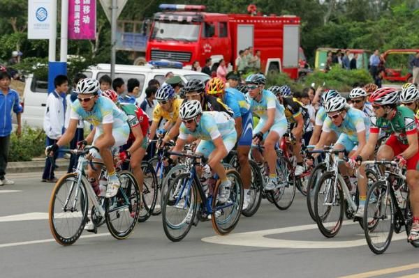 Kazakhstan were on the ball when it came to chasing down breaks early on in the stage.
