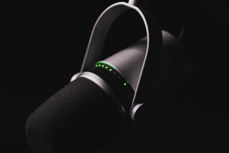Shure MV7 touch strip