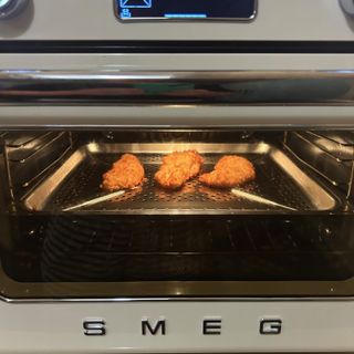 Testing the SMEG air fryer oven