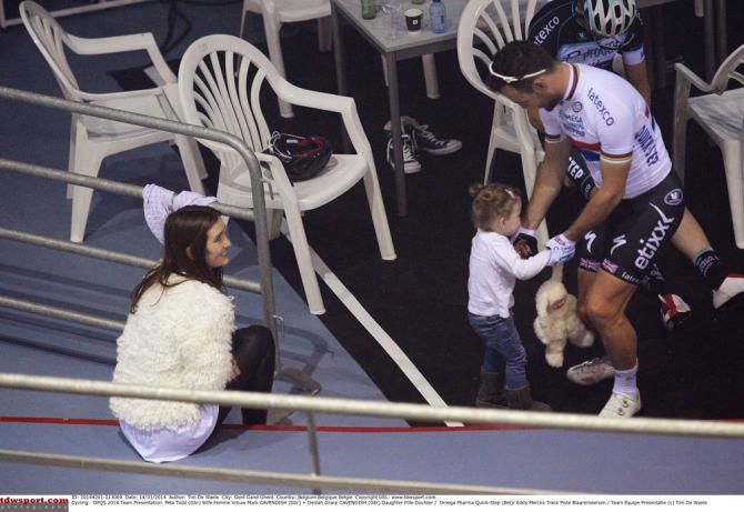 Mark Cavendish shares a moment with his family