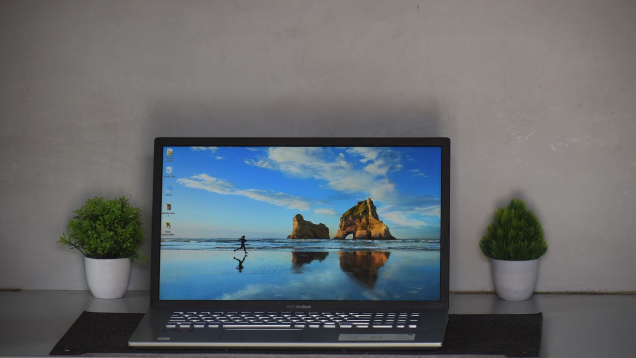 Asus Vivobook 17 M712