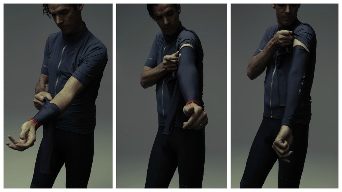 The arm and leg warmers feature turn-ups with reflective strips (Chpt. III / Castelli)