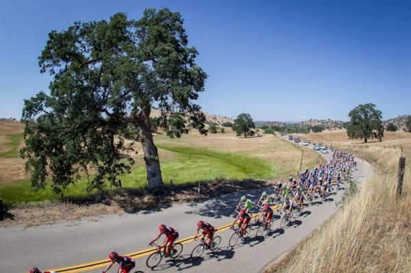 Jens Voigt (Radioshack-Nissan) working to bring back the break.