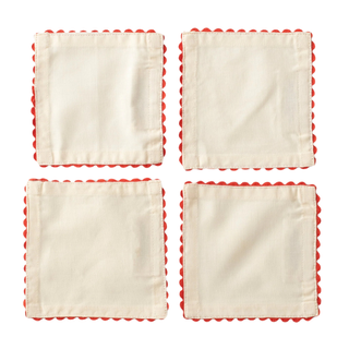 scalloped cloth napkins