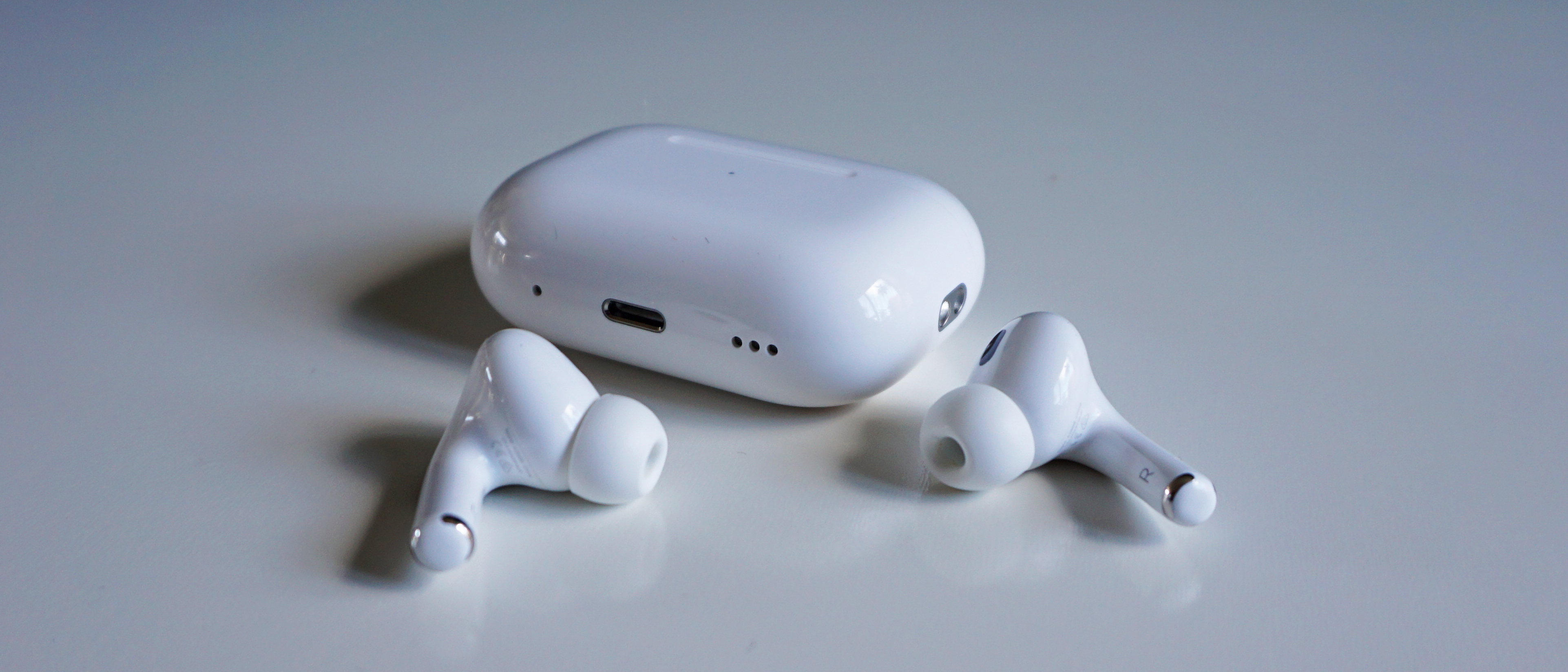 Apple AirPods Pro 2nd Generation Wireless Headphones Review