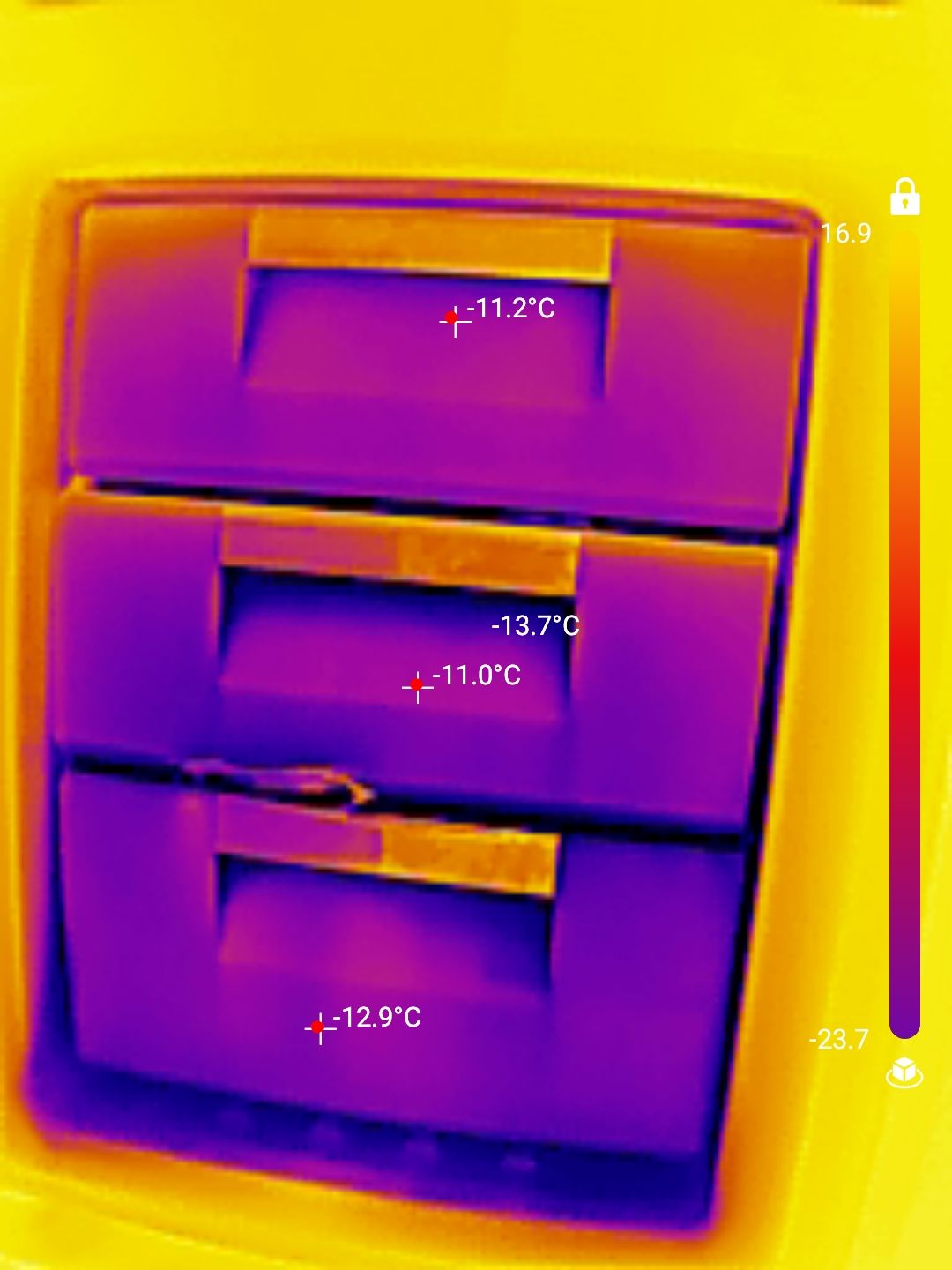 A photo taken with the TOPDON TC001 thermal lens attached to a Google Pixel 7 Pro