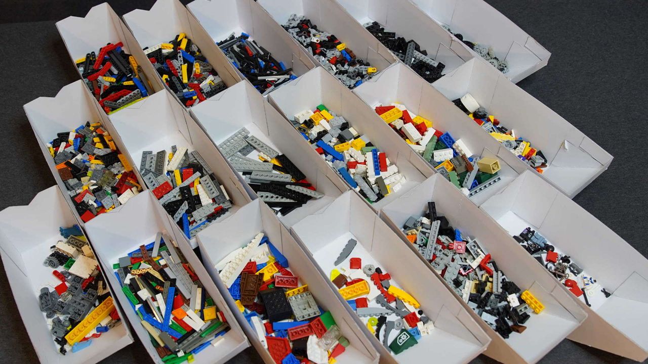 Daniel Wests Raspberry Pi powered AI Lego sorting machine