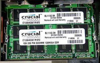 The Eurocom's dual 1 GB (DDR2 667 MHz) memory modules