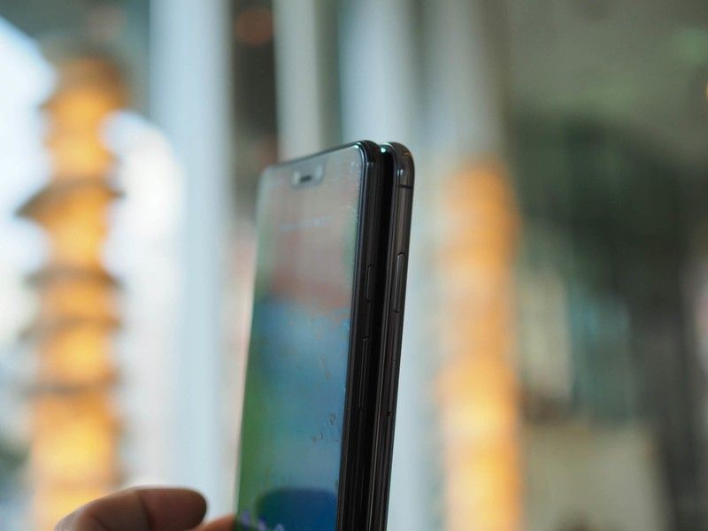 Google Pixel 3 XL and iPhone XS Max
