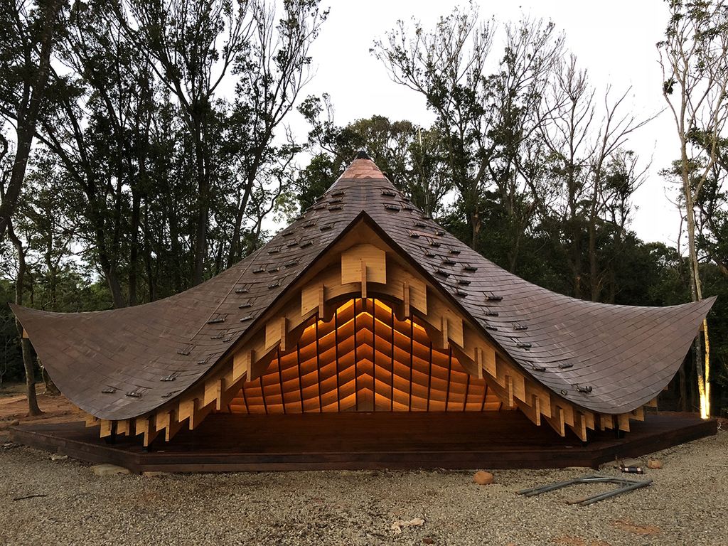 Biophilic architecture