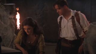 Rachel Weisz and Brendan Fraser try to open a chest together in The Mummy Returns.